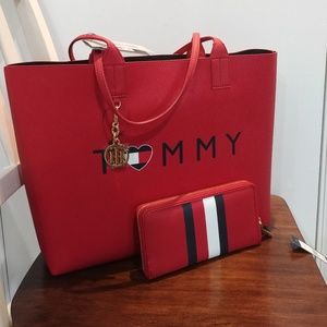 Tommy hilfinger handbags tote and wallet. Set